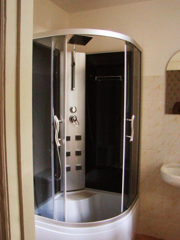 Hostelik Wiktorianski Lodz  Ngoại thất bức ảnh