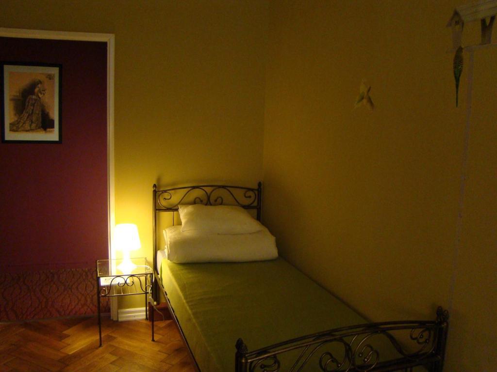 Hostelik Wiktorianski Lodz  Ngoại thất bức ảnh