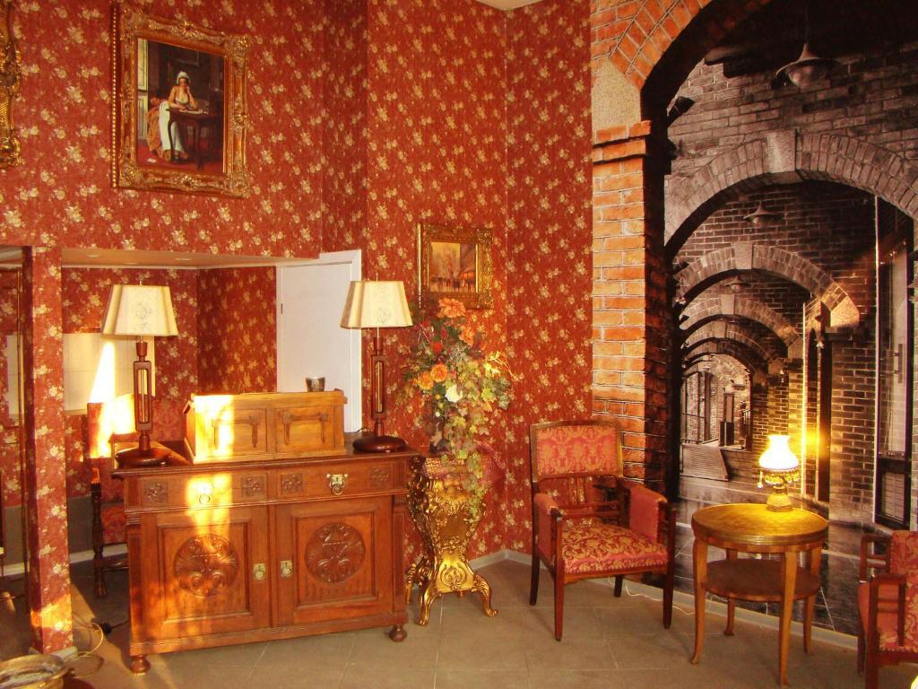 Hostelik Wiktorianski Lodz  Ngoại thất bức ảnh