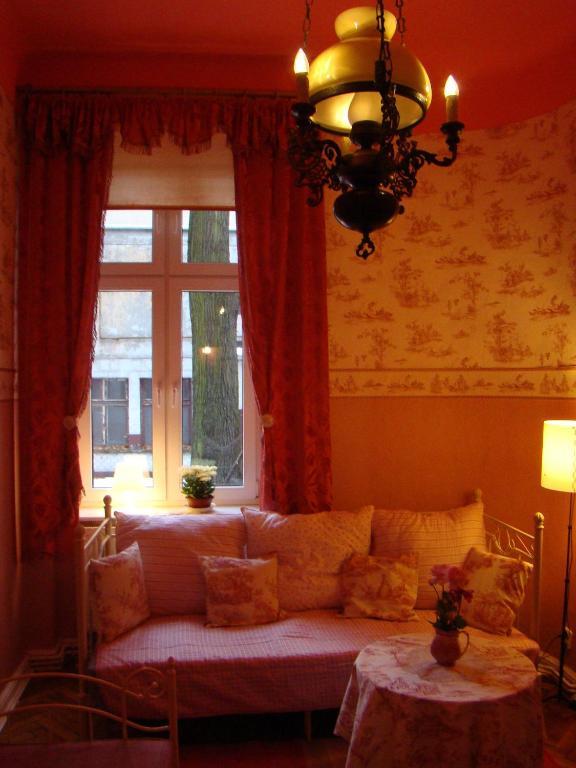 Hostelik Wiktorianski Lodz  Ngoại thất bức ảnh