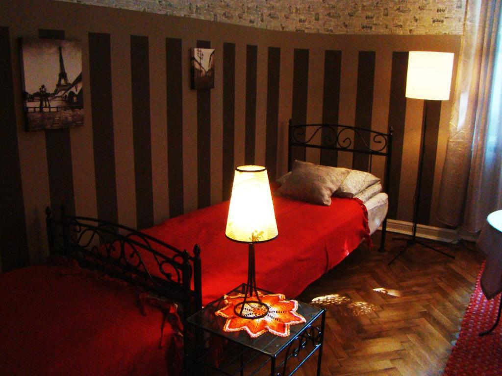 Hostelik Wiktorianski Lodz  Ngoại thất bức ảnh
