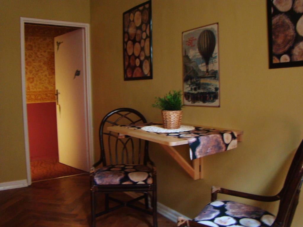 Hostelik Wiktorianski Lodz  Ngoại thất bức ảnh